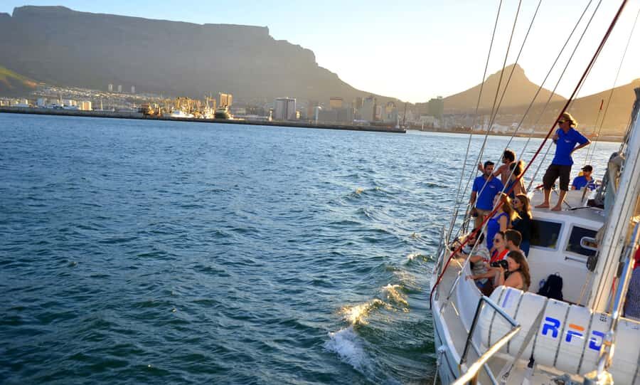 Cape Town: 1-Hour Pre-Sunset Champagne Cruise - FAQ