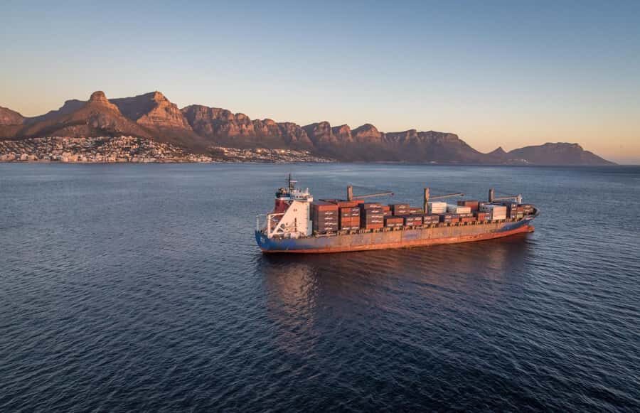 Cape Town: 20-Minute Helicopter Flight and Free Harbour Tour - Who should book this helicopter flight with harbour cruise?