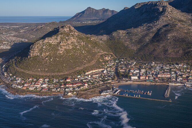 Cape Town: 25min Helicopter Flight with Complimentary Boat Cruise - Returning over Table Mountain and Constantia vineyards