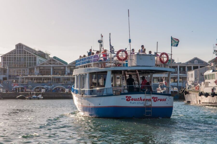 Cape Town: 30 Minute Harbour Boat Cruise with Seal Watching - Victoria and Alfred Waterfront from the water: what 30 minutes really gives you