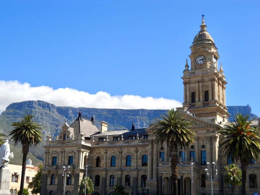 Cape Town: Guided Half-Day City Tour with Table Mountain - Price and value: is $65 a good deal for 4 hours?