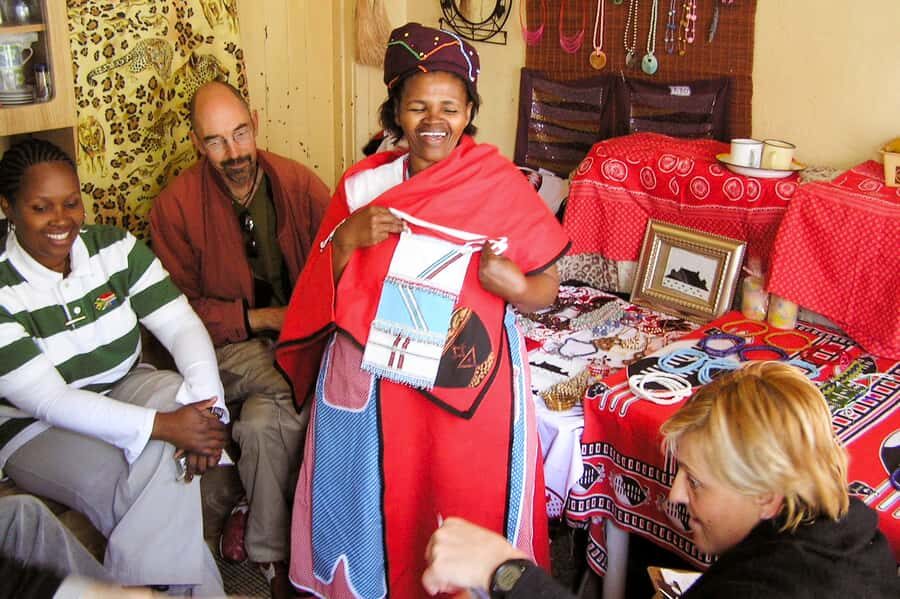 Cape Town: Guided Township Tour with Hotel Pickup - Lunch with Table Mountain views, then ferry time
