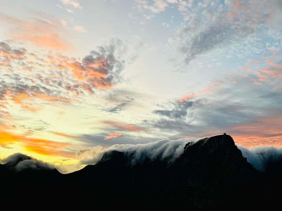 Cape Town: Lion's Head Sunrise or Sunset Hike - Sunrise Hike: Headlights, Dark Trail, and That First Light