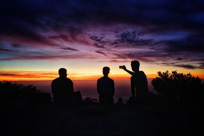 Cape Town: Lion's Head Sunrise/Sunset Hike - Gear and clothing: what helps most on Lion’s Head