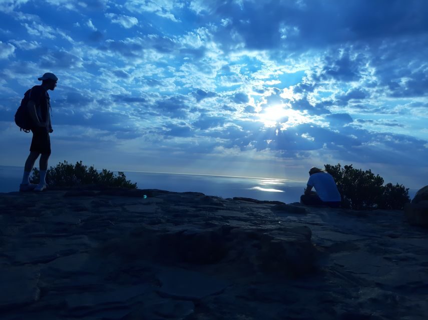 Cape Town: Lion's Head Sunrise with coffee or Sunset Hike - Sunrise Hike vs. Sunset Hike: Coffee, Headlamps, and the Darkness Downhill