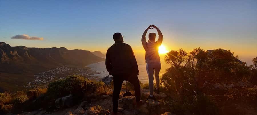 Cape Town: Lion's Head Sunrise with coffee or Sunset Hike - Getting There: Signal Hill Car Park and Optional Hotel Pickup