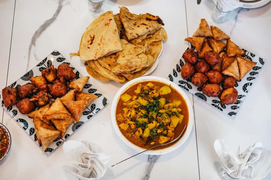 Cape Town: Malay Cooking Class and Lunch in Bo-Kaap - Bo-Kaap Color, Corners, and the Signal Hill Views