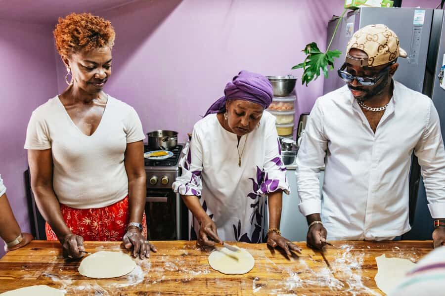 Cape Town: Malay Cooking Class and Lunch in Bo-Kaap - Starting at 109 Wale St: How the Format Works in Real Life