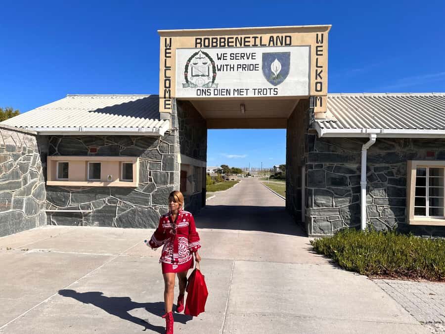 Cape Town: Robben Island Ferry Ticket and Guided Prison Tour - Key highlights to watch for