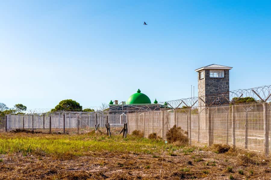Cape Town: Robben Island Ferry Ticket and Townships Tour - Key Points Worth Zooming In On