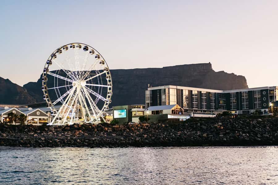 Cape Town: Sunset Catamaran Cruise on Table Bay with Bubbles - Who this cruise suits best