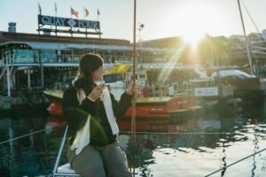 Cape Town: Sunset Champagne Cruise and 3-Course Dinner - The 90-minute sunset cruise: Table Bay views and a route shaped by the wind
