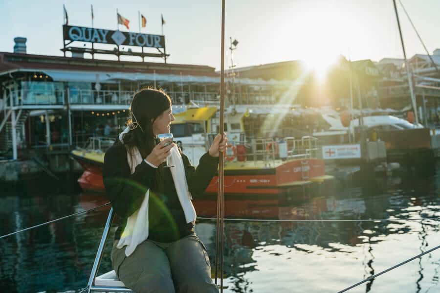 Cape Town: Sunset Champagne Cruise and 3-Course Dinner - The 90-minute sunset cruise: Table Bay views and a route shaped by the wind
