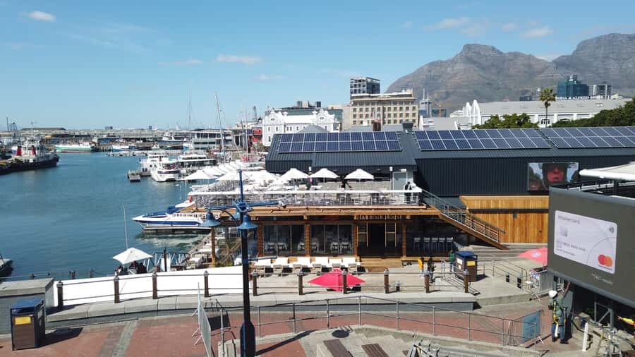 Cape Town: Table Mountain and Robben Island Tour - Guides, Group Feel, and Why People Love This Day