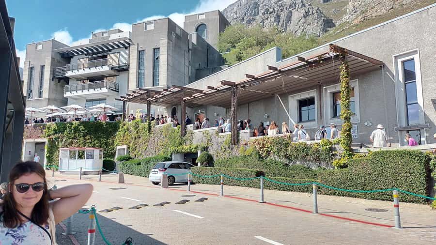Cape Town: Table Mountain Cable Car Ticket - Common snags: queues, shade, and on-mountain comfort