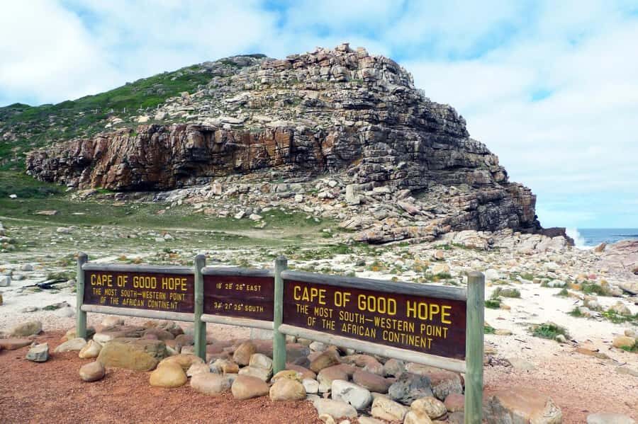 Cape Town: Table Mountain & Cape of Good Hope Full-Day Tour - Cape Point Nature Reserve: rugged walking and the lighthouse payoff