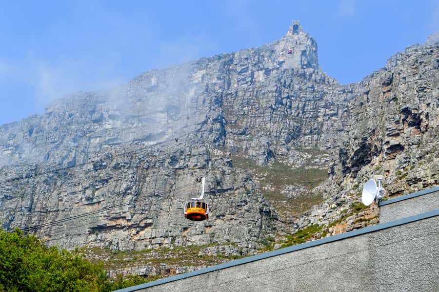 Cape Town Uncovered : Half-Day City Tour and Table Mountain - Table Mountain cable car: the fastest way to get oriented