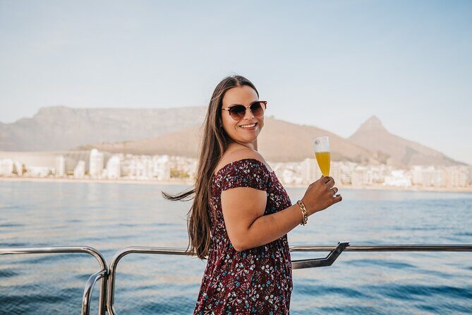 Cruise and Dine Lunch / Cape Town: Coastal Motor Cruise and 2-Course Lunch - Key things to know before you go