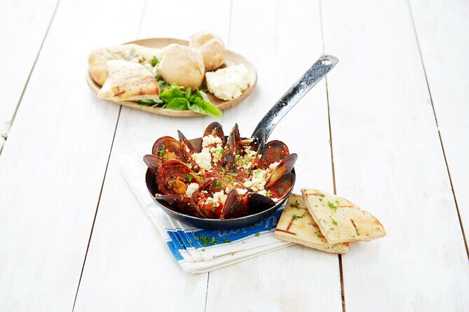 Cruise and Dine Lunch / Cape Town: Coastal Motor Cruise and 2-Course Lunch - Timing, group size, and what to plan around