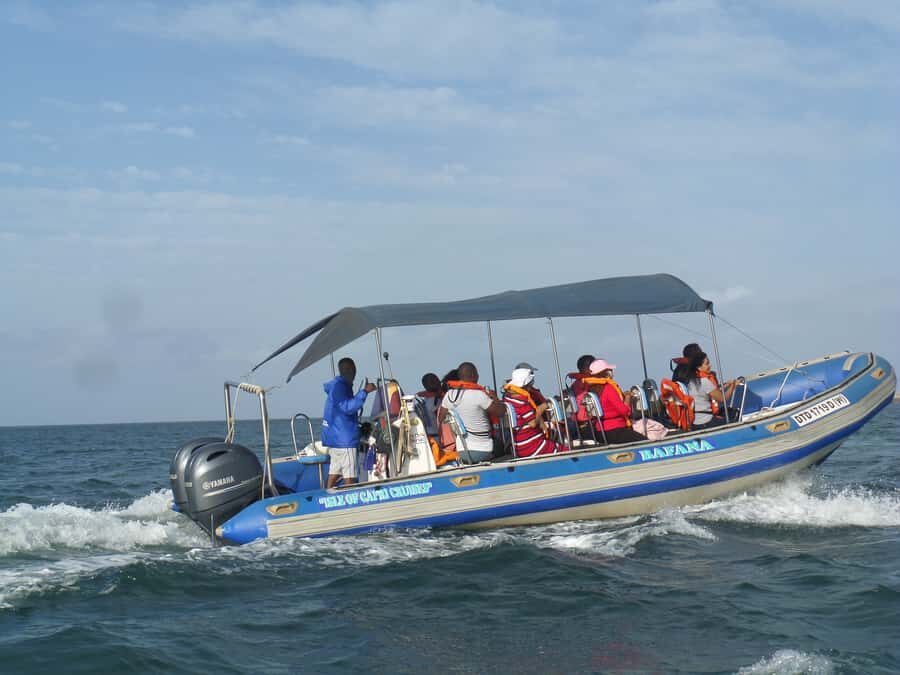 Durban: 1-Hour Boat Cruise from Wilson's Wharf - Entering Durban from the sea: port ships, beachfront, and skyline views
