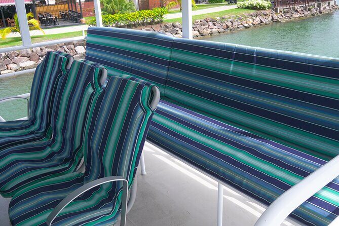Ferry Transfer from Hewanorra Airport to Saint Lucia Resorts - Drinks, snacks, and onboard comfort: what’s actually included