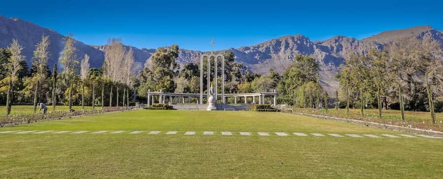 From Cape Town: Winelands Full Day Tour and Wine Tasting - Wine tasting etiquette and tactics that make the day better