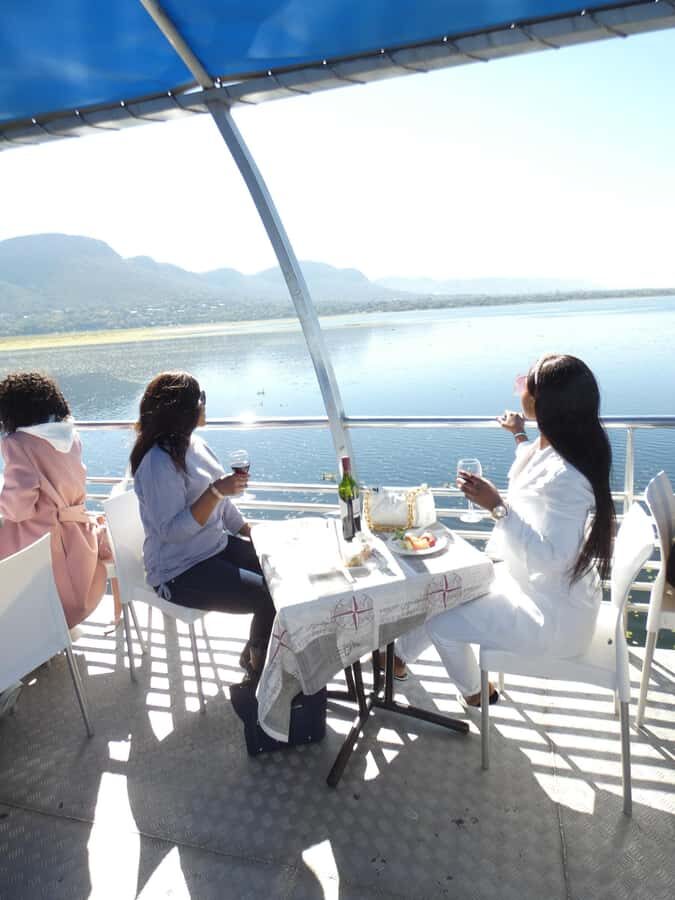 Hartbeespoort: 2-Hour Dam Cruise with South African Food - Magaliesberg mountain views: the photo moment payoff