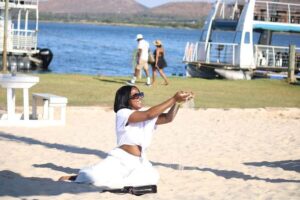 Hartbeespoort Dam: 1 Hour Standard Scenic Boat Cruise - What You’ll See: Magaliesberg, Estates, Islands, Bridge, Zoo, Yacht Club
