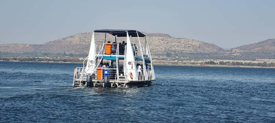 Hartbeespoort Dam: 1 Hour Standard Scenic Boat Cruise - Who should book this cruise, and who should skip it