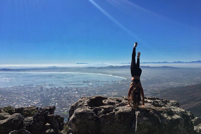 Hike Table Mountain or Lions Head in Cape Town Like a Local - Sunrise, sunset, or full moon: choosing your best match