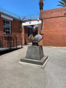 Johannesburg: Full-Day Tour with Soweto and Apartheid Museum - Old Johannesburg CBD: quick photo stops that still matter