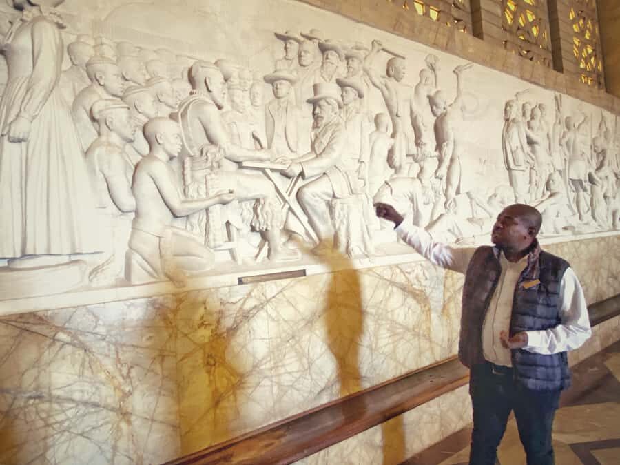 Johannesburg: Pretoria and Cullinan Diamond Mine Tour - Price and logistics: is $122 good value for this day?