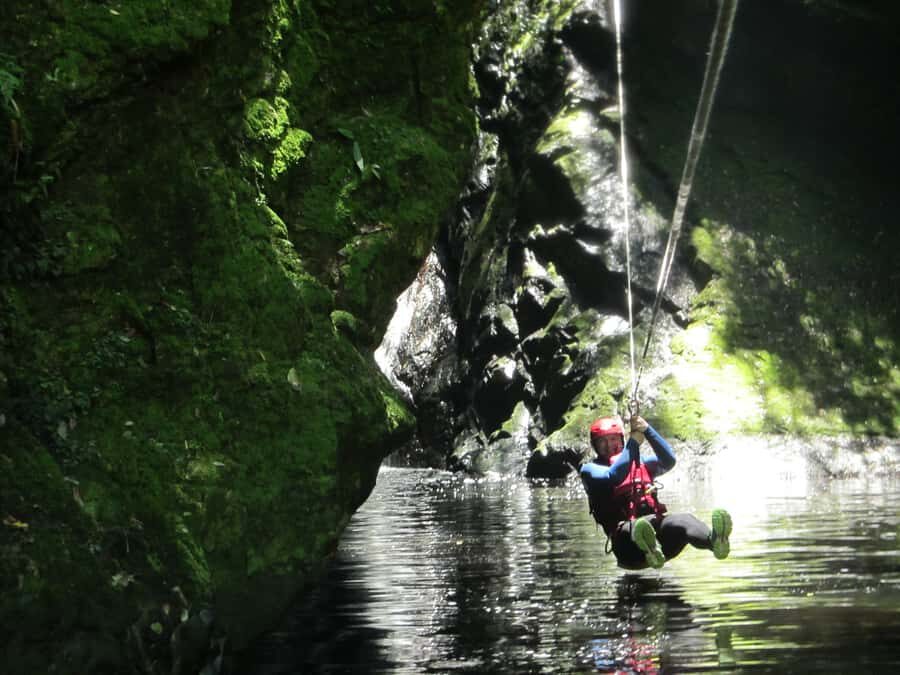 Plettenberg Bay: Canyoning Trip - The 25-meter abseil: learn ropes with real canyon practice
