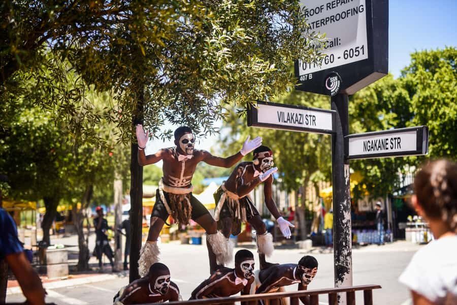 Soweto: Guided Bicycle Tour with Lunch - Riding the Mzimhlophe corridor: internet café life and women’s hostel focus