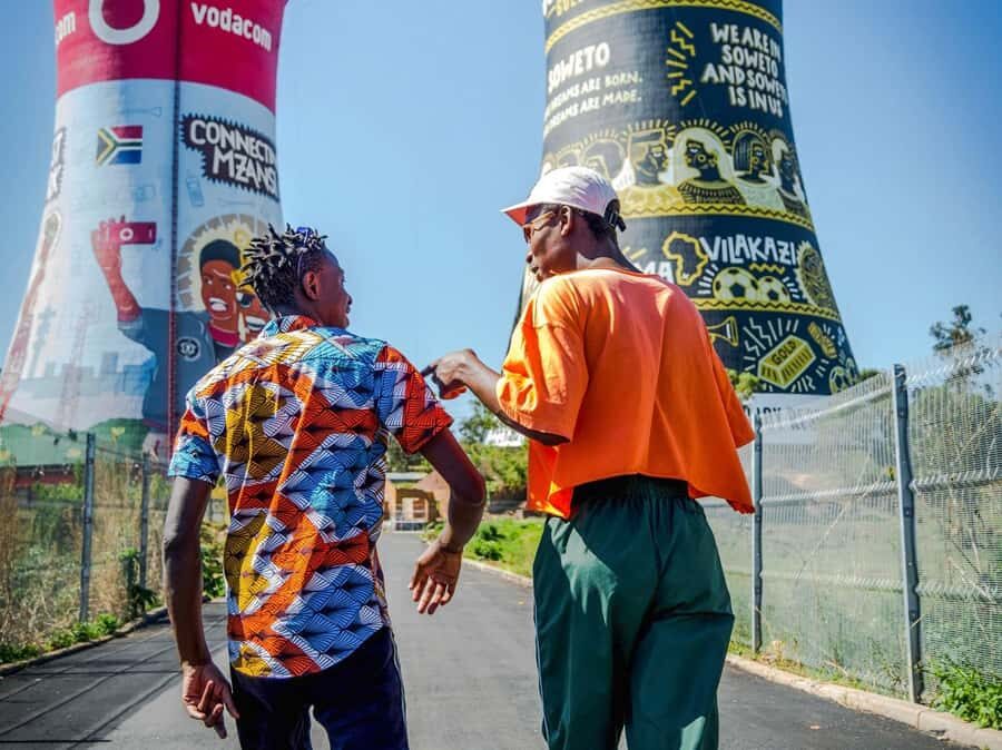 Soweto: Walking Tour with a Local Guide and Lunch - Mandela’s house, Desmond Tutu’s home, and Winnie Mandela’s stop