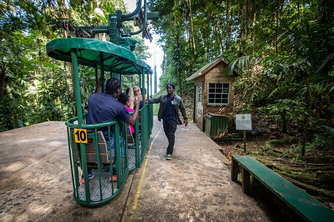 St. Lucia Zip line, Aerial Tram and Hiking tour Ultimate 3 - Gear up and train first: making your zipline feel manageable