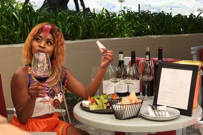 Stellenbosch & Franschhoek 20 Wine Tasting + Lunch Shared Tour - Stellenbosch vs Franschhoek: why the town time matters