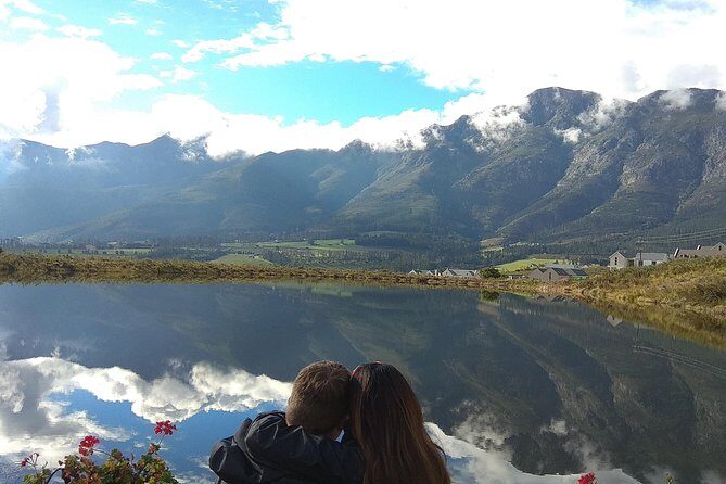 Wine Tour to Stellenbosch & Franschhoek with Tastings & Lunch - Stellenbosch town time: the part that feels like a real town